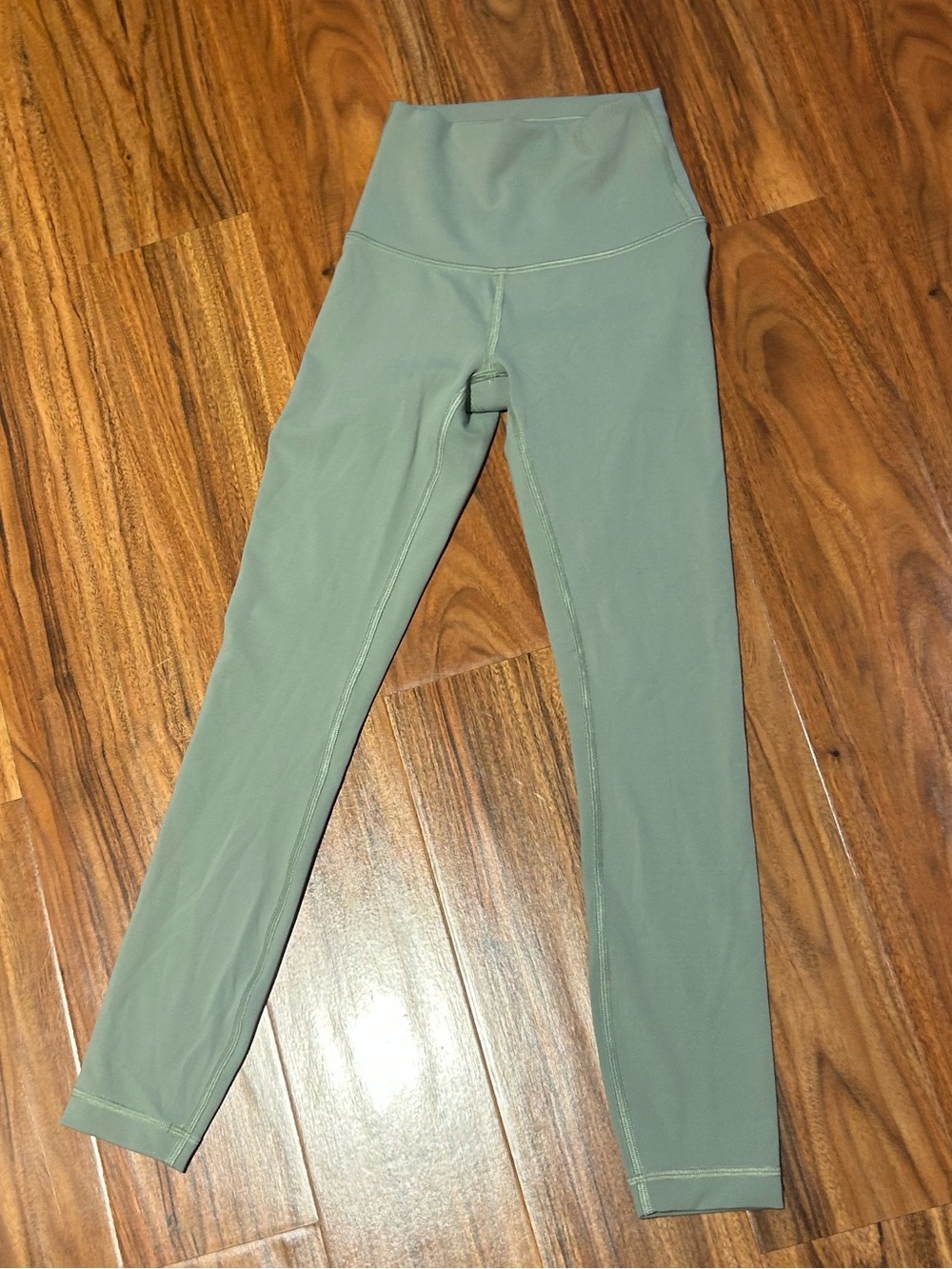 NWOT lululemon sage green leggings size 0